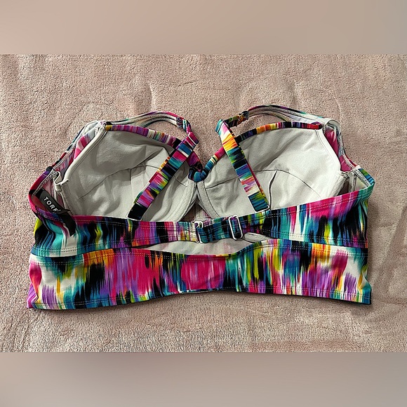 Torrid colorful bikini top - Picture 2 of 4